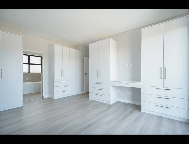 4 BEDROOM HOUSE FOR SALE IN SANDOWN